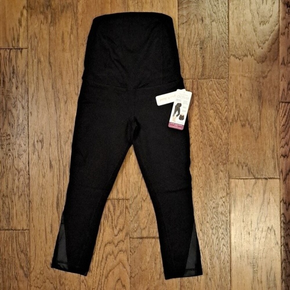 Ingrid and Isabel Active Maternity Capri Leggings Size XS